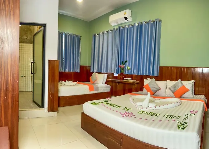 The Center Point Hotel