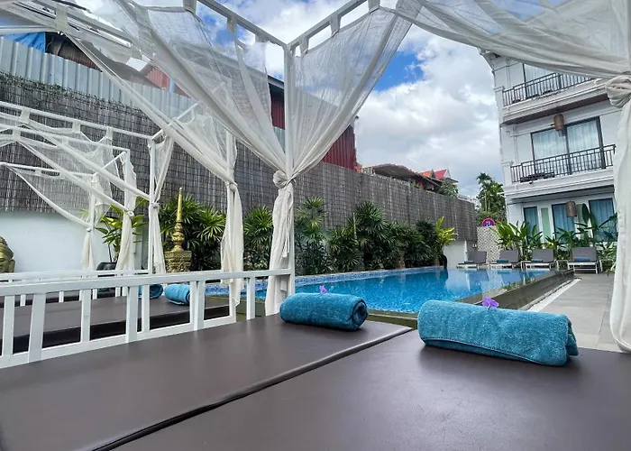 The Center Point Hotel 4*