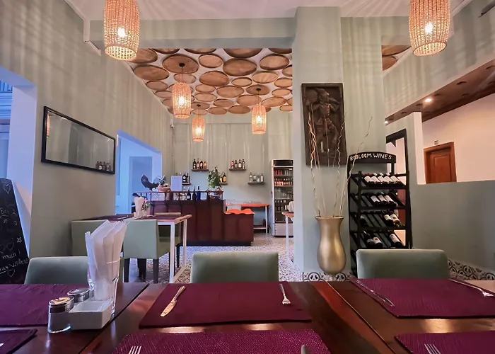 Hotel The Center Point Siem Reap