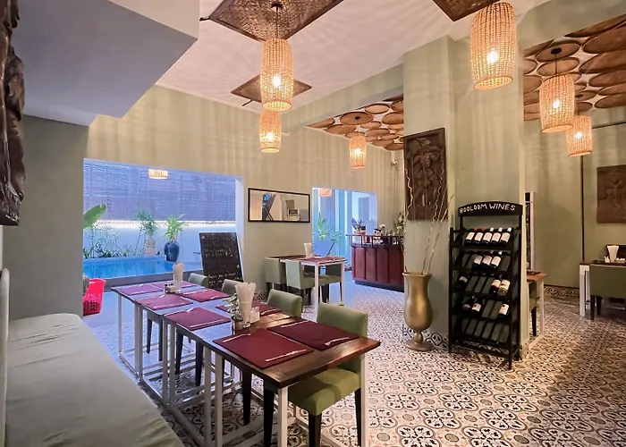 Hotel The Center Point